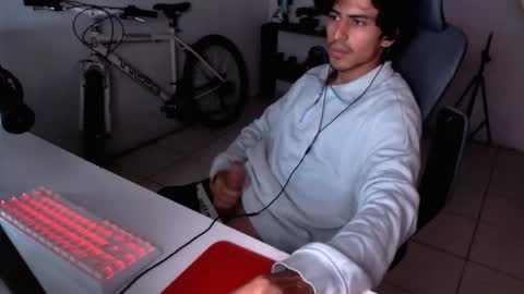 thieves_us online show from September 29, 10:20 am