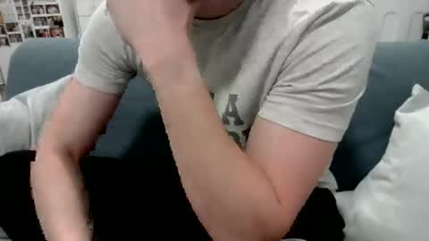 Snapshot of thinboy2 chatting on December 4, 6:38 pm Thinboy2 online show from December 4, 6:38 pm