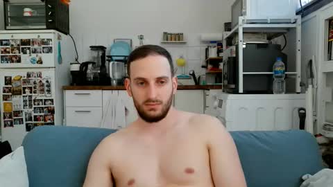 Snapshot of thinboy2 chatting on May 1, 12:32 pm Thinboy2 online show from May 1, 12:32 pm