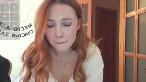 Snapshot of this_is_love_ chatting on September 21, 8:16 am Alina online show from September 21, 8:16 am