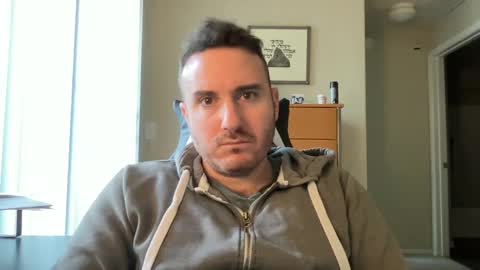 Snapshot of thisbigjewishdick chatting on February 11, 9:35 pm This Big Jewish Dick online show from February 11, 9:35 pm