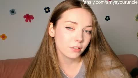 Snapshot of thisisamelia chatting on April 27, 4:27 pm Amelia shows on mondays fridays and sundays if anything changes im giving updates on my fansly online show from April 27, 4:27 pm