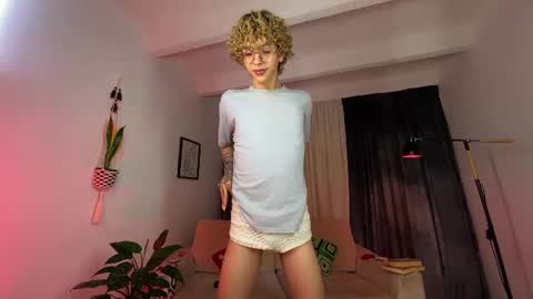 Damiano online show from June 23, 9:24 pm