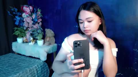 Snapshot of thisiskimmy chatting on March 23, 4:11 pm thisiskimmy online show from March 23, 4:11 pm