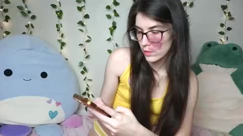 thistlefernsby online show from March 24, 1:10 am