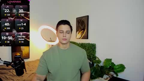 Snapshot of thom_ohtani chatting on February 25, 9:24 pm thom_ohtani online show from February 25, 9:24 pm