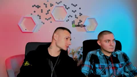 Snapshot of thomas_crow chatting on November 20, 11:32 am thomas_crow online show from November 20, 11:32 am