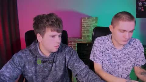 Snapshot of thomas_crow chatting on January 7, 9:56 am thomas_crow online show from January 7, 9:56 am