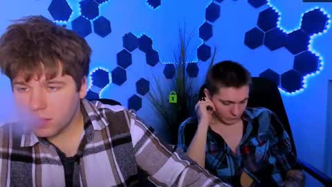 Snapshot of thomas_crow chatting on February 7, 10:08 am thomas_crow online show from February 7, 10:08 am