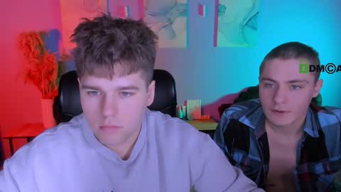 Snapshot of thomas_crow chatting on March 3, 9:26 am thomas_crow online show from March 3, 9:26 am