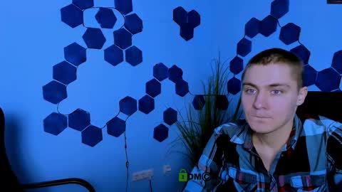 Snapshot of thomas_crow chatting on March 5, 10:00 am thomas_crow online show from March 5, 10:00 am