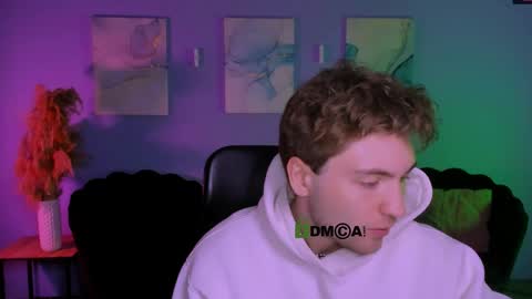 Snapshot of thomas_crow chatting on March 30, 8:37 am thomas_crow online show from March 30, 8:37 am