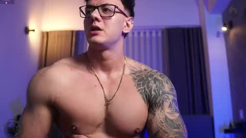 Thomas Falcon online show from October 3, 1:13 am