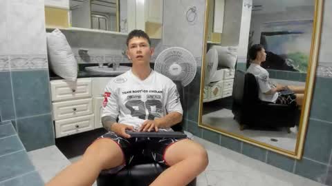 Snapshot of thomas_moon_ chatting on September 11, 12:05 pm Thomas online show from September 11, 12:05 pm