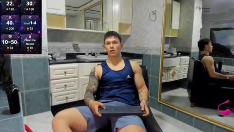 Snapshot of thomas_moon_ chatting on October 4, 12:03 pm Thomas online show from October 4, 12:03 pm