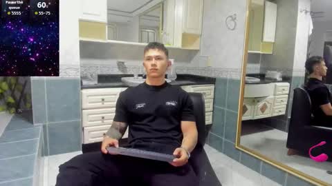 Snapshot of thomas_moon_ chatting on October 6, 12:24 pm Thomas online show from October 6, 12:24 pm