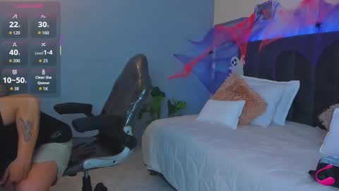 Snapshot of thomas_moon_ chatting on October 24, 12:34 pm Thomas online show from October 24, 12:34 pm