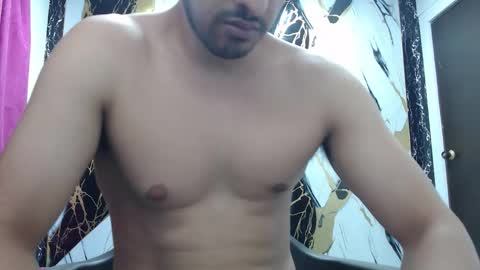 Thomas online show from February 12, 8:15 pm