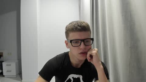 Tomas online show from December 2, 6:10 pm