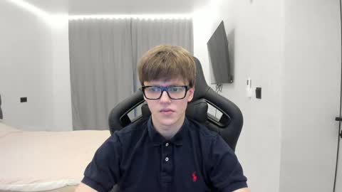 Tomas online show from April 29, 4:11 pm