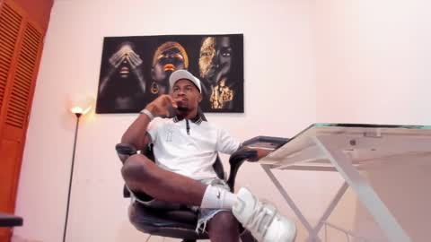 Snapshot of thomas_shelbys chatting on January 12, 3:39 am Thomas online show from January 12, 3:39 am