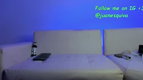 Snapshot of thomas_thundr chatting on April 9, 7:47 am Thomas and Faon online show from April 9, 7:47 am