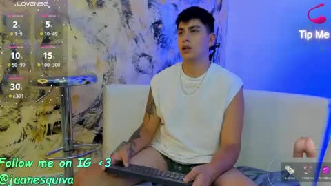 Snapshot of thomas_thundr chatting on May 16, 5:59 am Thomas and Faon online show from May 16, 5:59 am