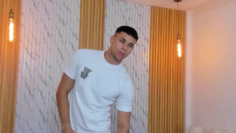 Thomas online show from November 18, 11:25 am