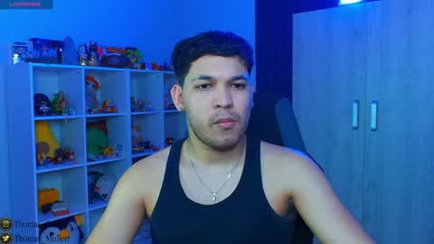 Snapshot of thomascollins__ chatting on January 14, 7:48 am Thomas online show from January 14, 7:48 am