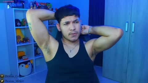 Snapshot of thomascollins__ chatting on January 15, 7:48 am Thomas online show from January 15, 7:48 am