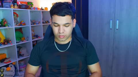 Snapshot of thomascollins__ chatting on February 24, 7:33 am Thomas online show from February 24, 7:33 am