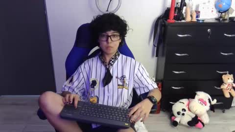 Snapshot of thomascooper_cams chatting on April 18, 7:58 pm VALERIA online show from April 18, 7:58 pm