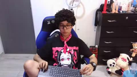 Snapshot of thomascooper_cams chatting on May 18, 7:31 pm VALERIA online show from May 18, 7:31 pm