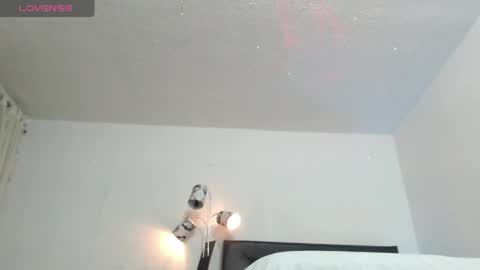 thomasjons online show from May 21, 3:13 am