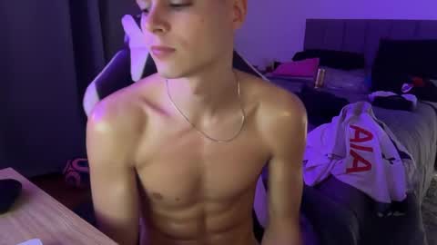 Thomas online show from June 2, 3:08 am