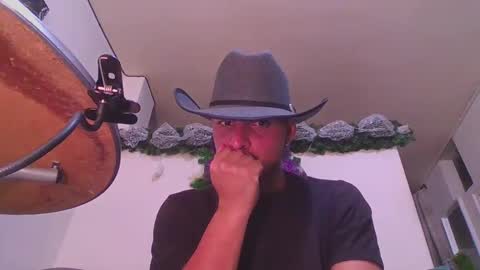 Snapshot of thomassmith2023 chatting on February 22, 8:42 pm thomas  smith online show from February 22, 8:42 pm