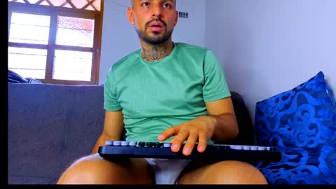 thomas  smith online show from May 27, 7:55 pm