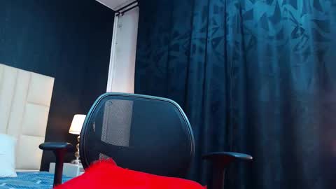 Thomas Turner online show from September 25, 11:30 pm