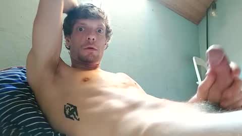 thomasxl123 online show from May 26, 4:19 am