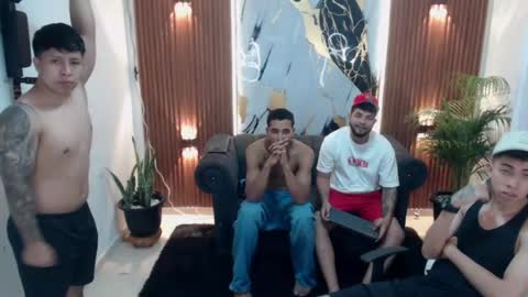 thomson_hot01 online show from May 8, 5:35 am