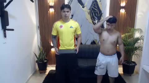 thomson_hot01 online show from May 10, 5:34 am