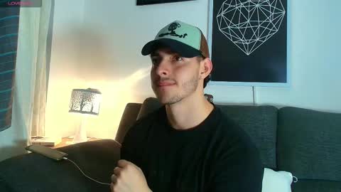 Snapshot of thomylov chatting on January 11, 2:05 am thomylov online show from January 11, 2:05 am