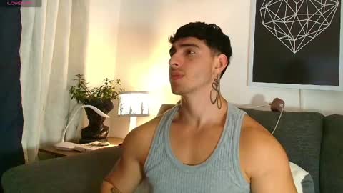 Snapshot of thomylov chatting on March 31, 4:46 am thomylov online show from March 31, 4:46 am