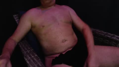 Snapshot of thonglife chatting on May 26, 3:13 am Jonathan online show from May 26, 3:13 am