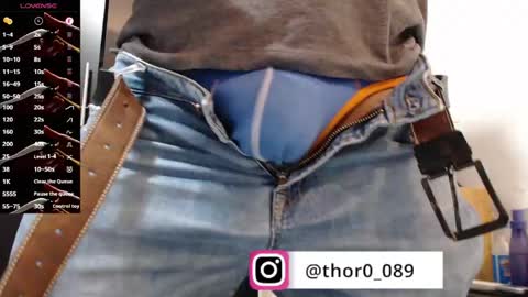 Snapshot of thor0200 chatting on March 4, 4:18 am thor0200 online show from March 4, 4:18 am