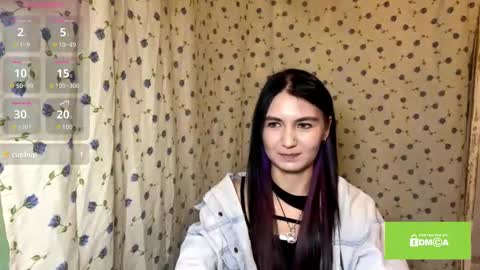 Lola  3 a gift for every fan club member online show from February 11, 9:09 pm