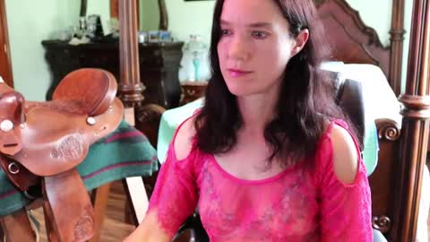 ThornburyRose online show from May 9, 5:29 pm