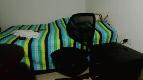 threesadtigers online show from December 17, 10:43 pm