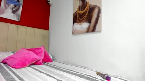 thriana online show from March 18, 2:04 am