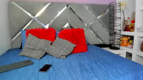 thriana online show from May 17, 1:58 am